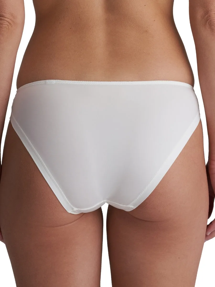 Cathia Rio Brief