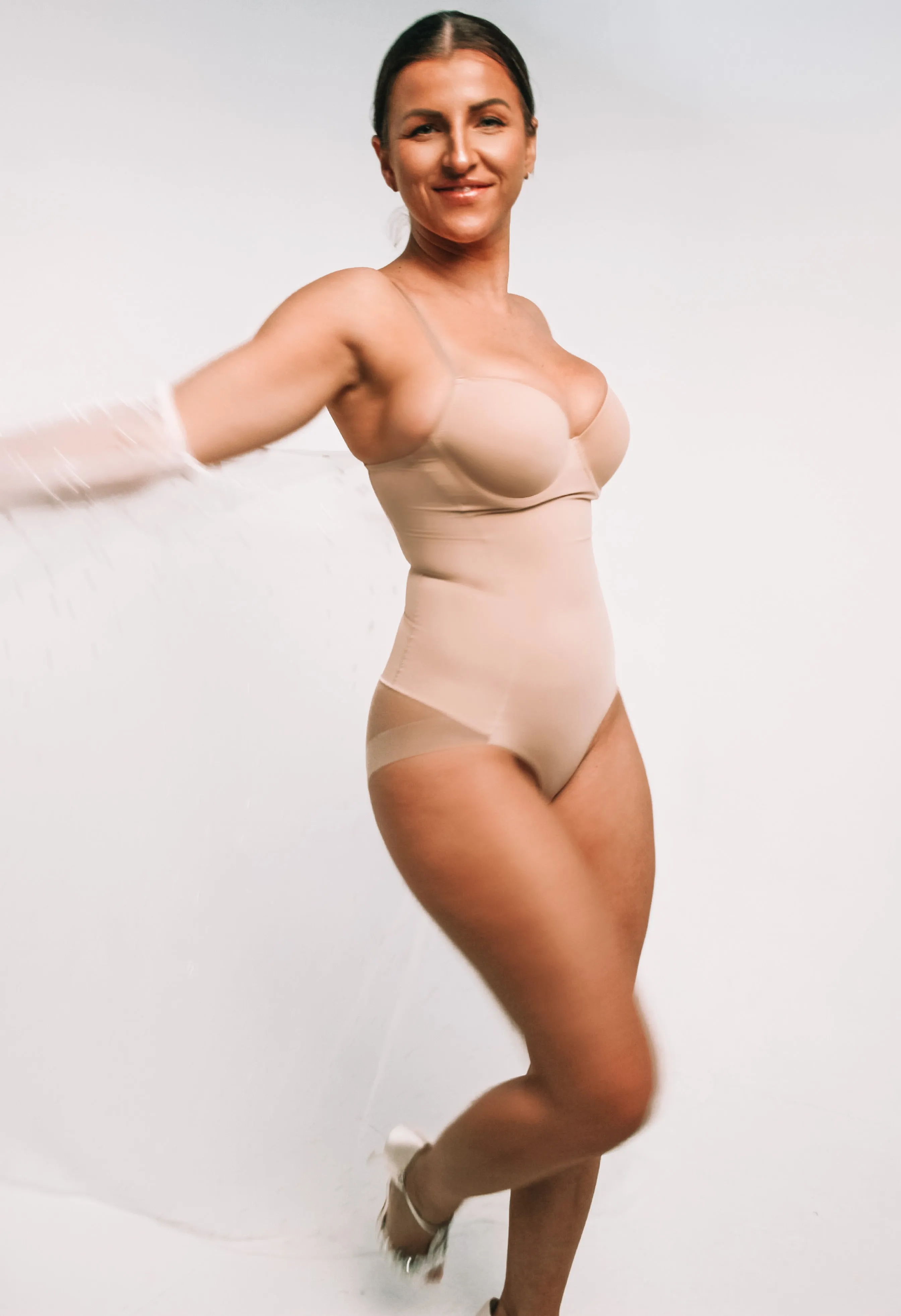 ZOTHEY Sculpting Bodysuit in Natural